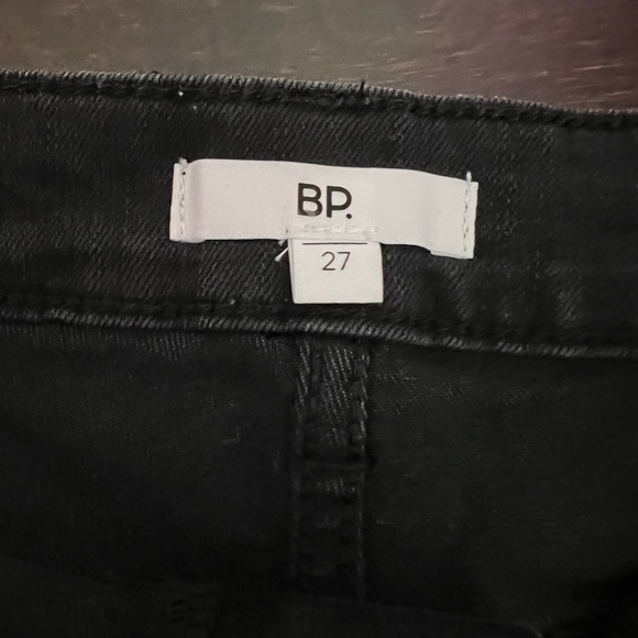 Black jean shorts - Picture 3 of 6